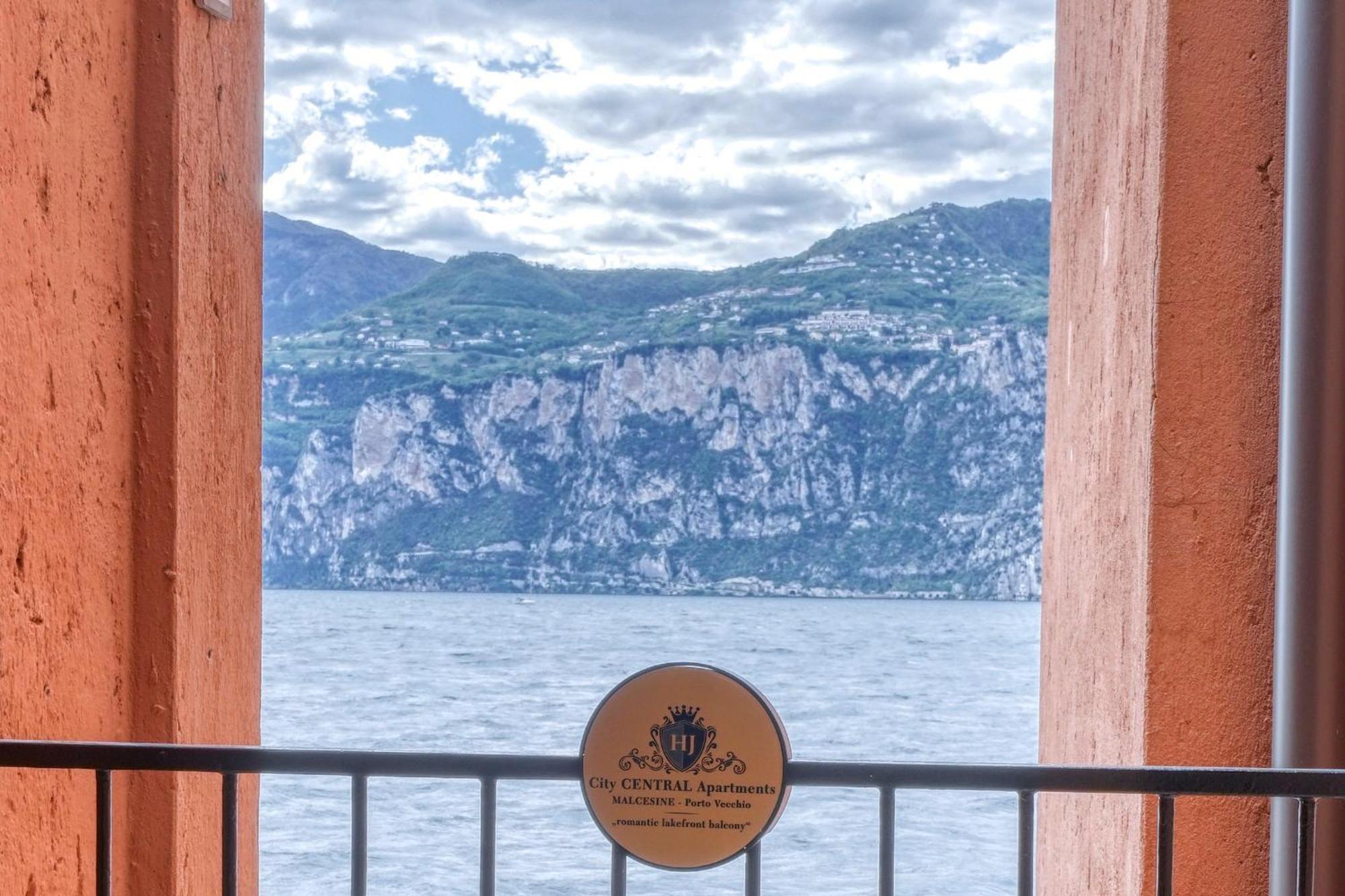 City Central Apartment Romantic Lakefront Balcony - Malcesine - Porto Vecchio 11 Екстериор снимка