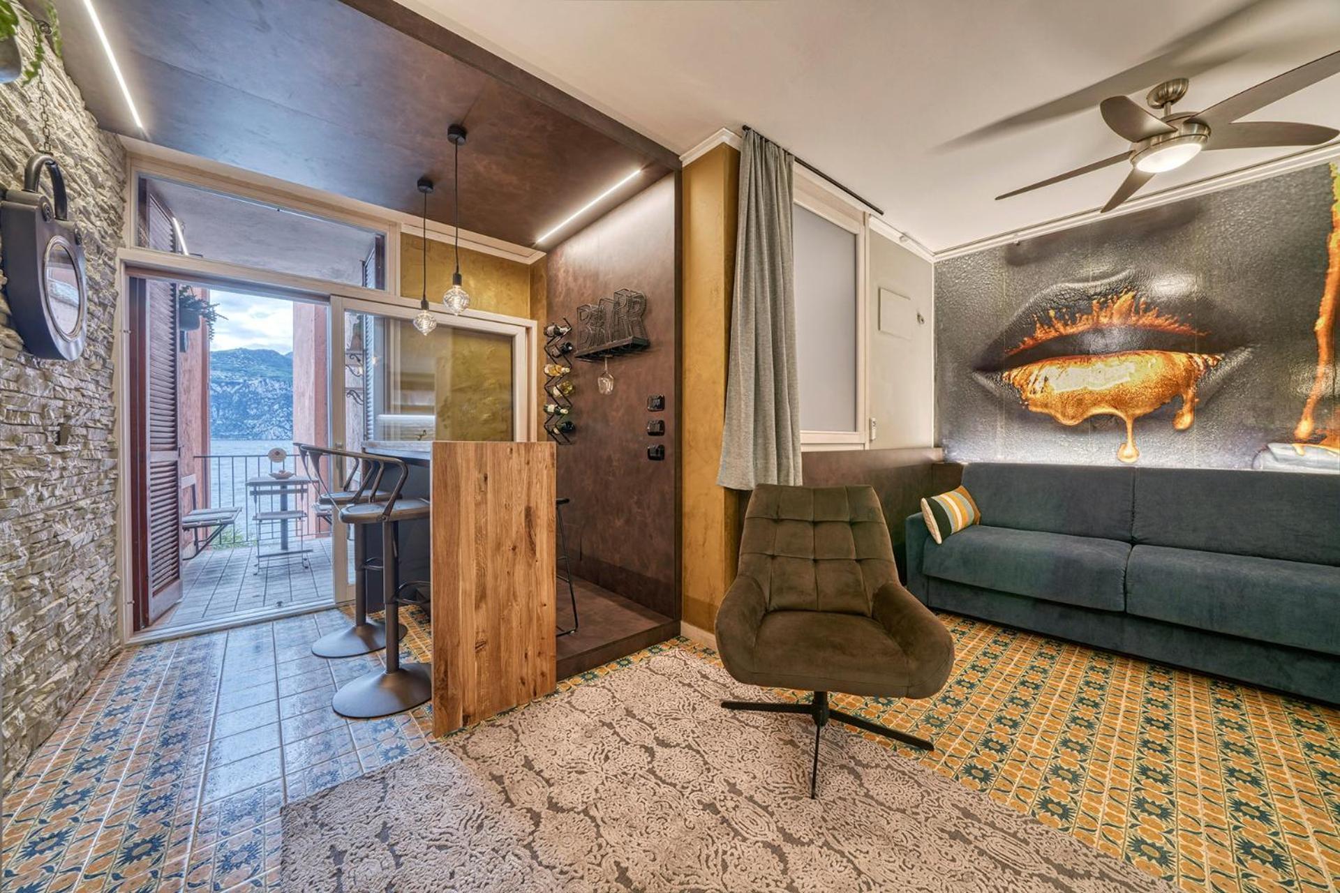 City Central Apartment Romantic Lakefront Balcony - Malcesine - Porto Vecchio 11 Екстериор снимка